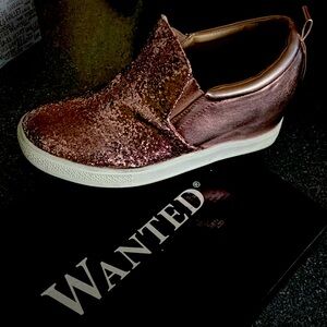 Rose Gold Wedge…..soft and glittery!